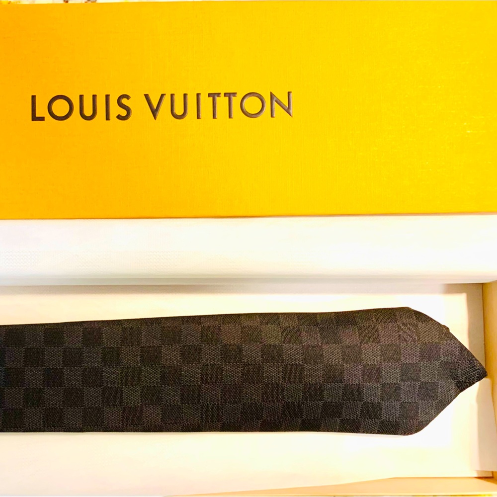Louis Vuitton monogram tie, NWT, NIB